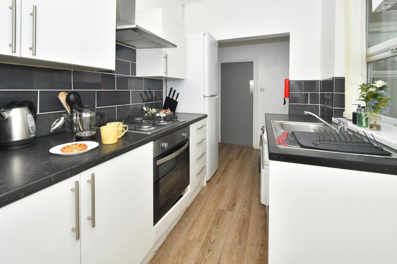 Boothen House By Yourstays Stoke-on-Trent ภายนอก รูปภาพ