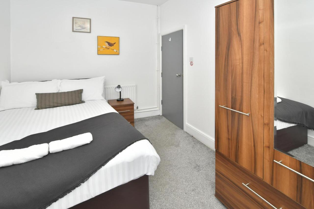 Boothen House By Yourstays Stoke-on-Trent ภายนอก รูปภาพ