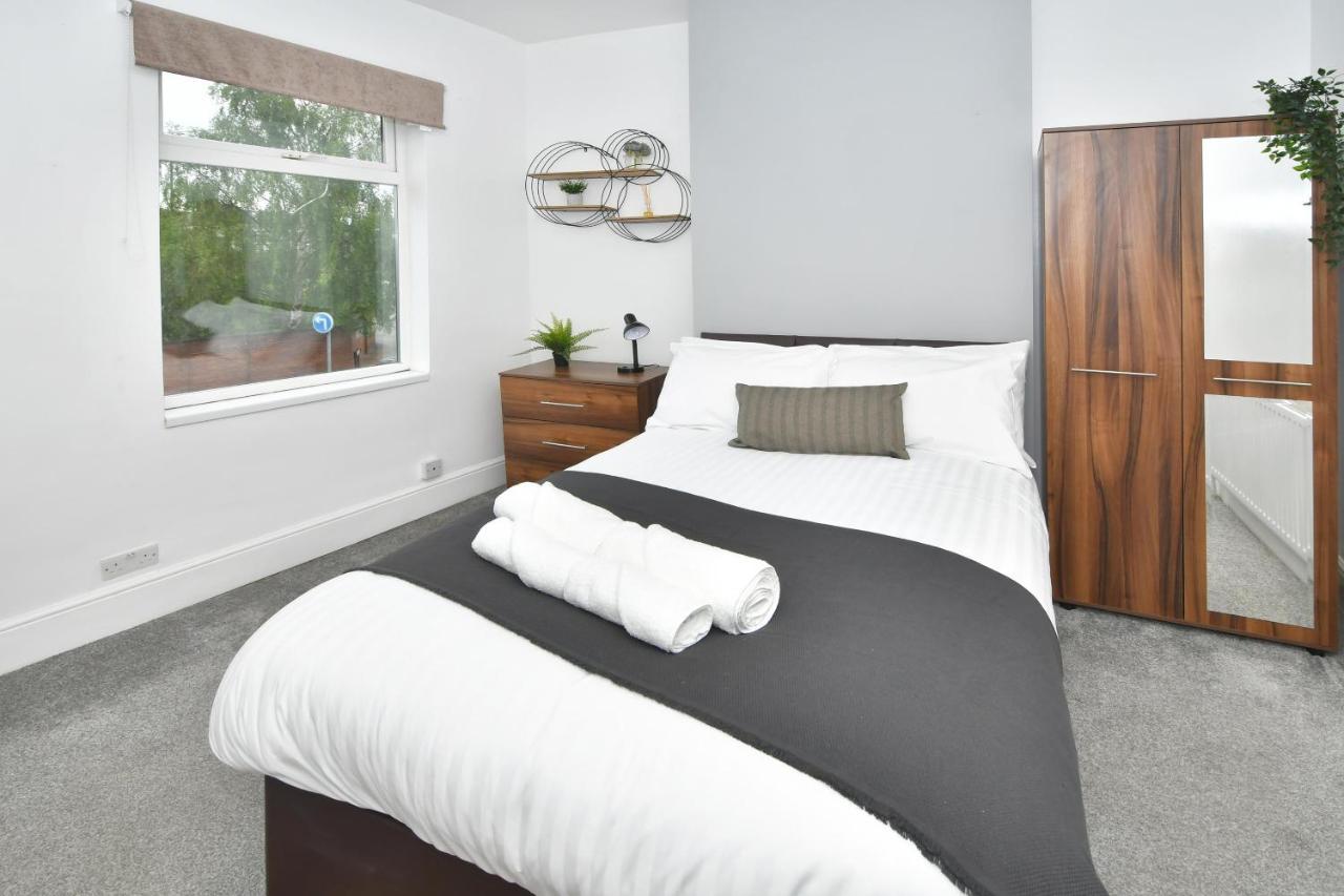 Boothen House By Yourstays Stoke-on-Trent ภายนอก รูปภาพ